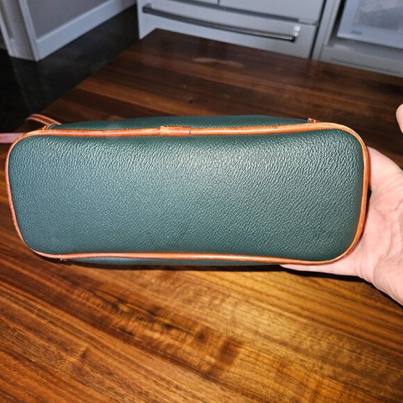 Dooney & Bourke cross body - Picture 5 of 6